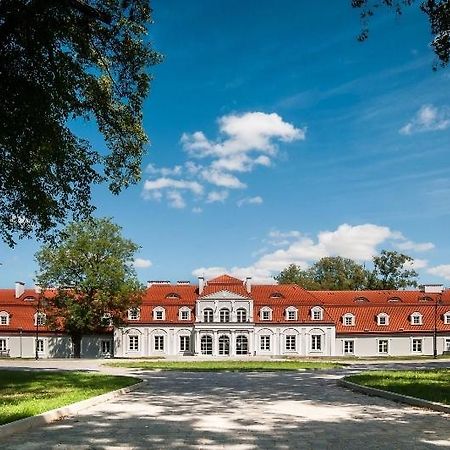 Palac Domaniowski Wieniawa Exteriör bild